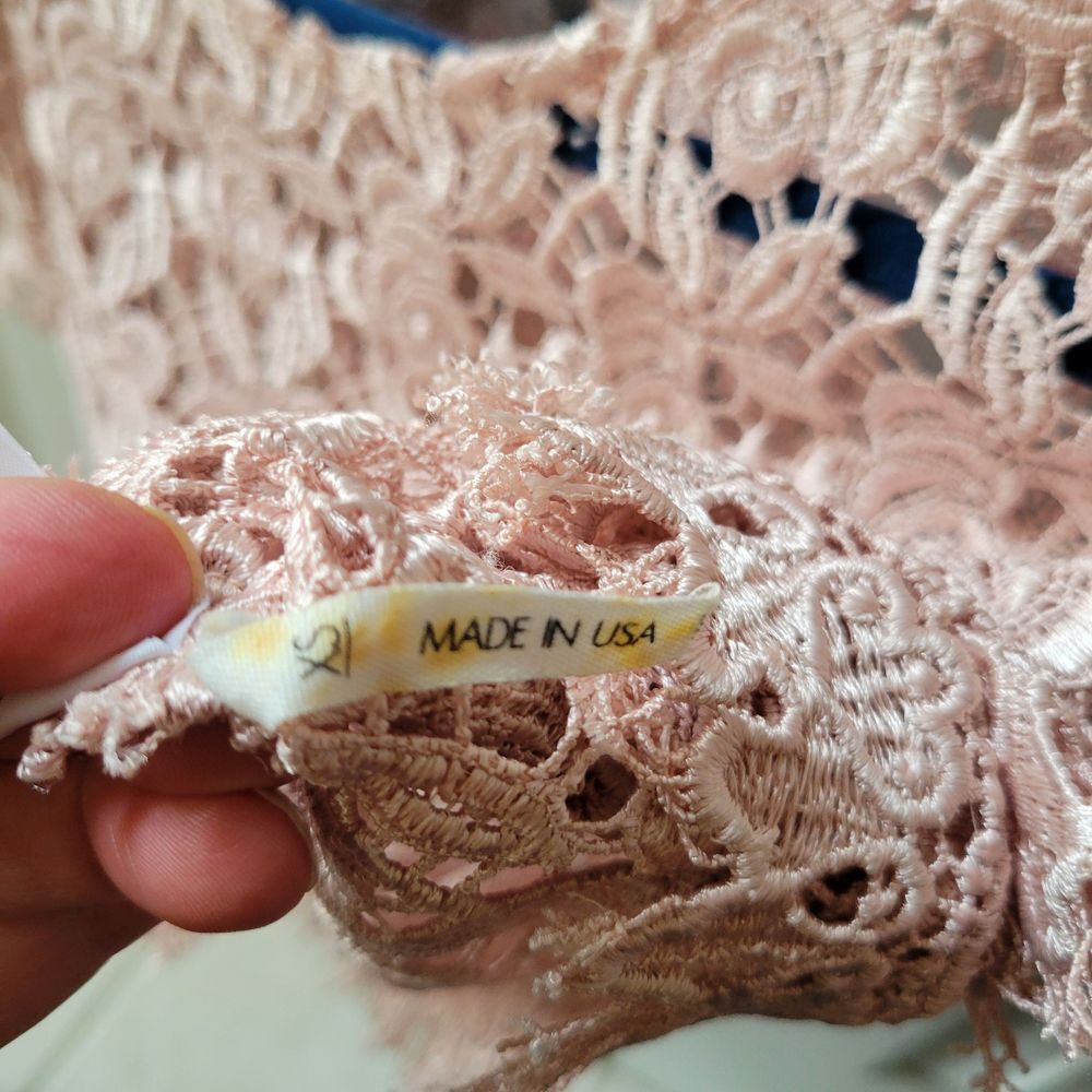 Reformation‎ XS Beige/Pink Floral Lace Crochet Crop Top Sheer Romantic Coquette - Picture 7 of 8